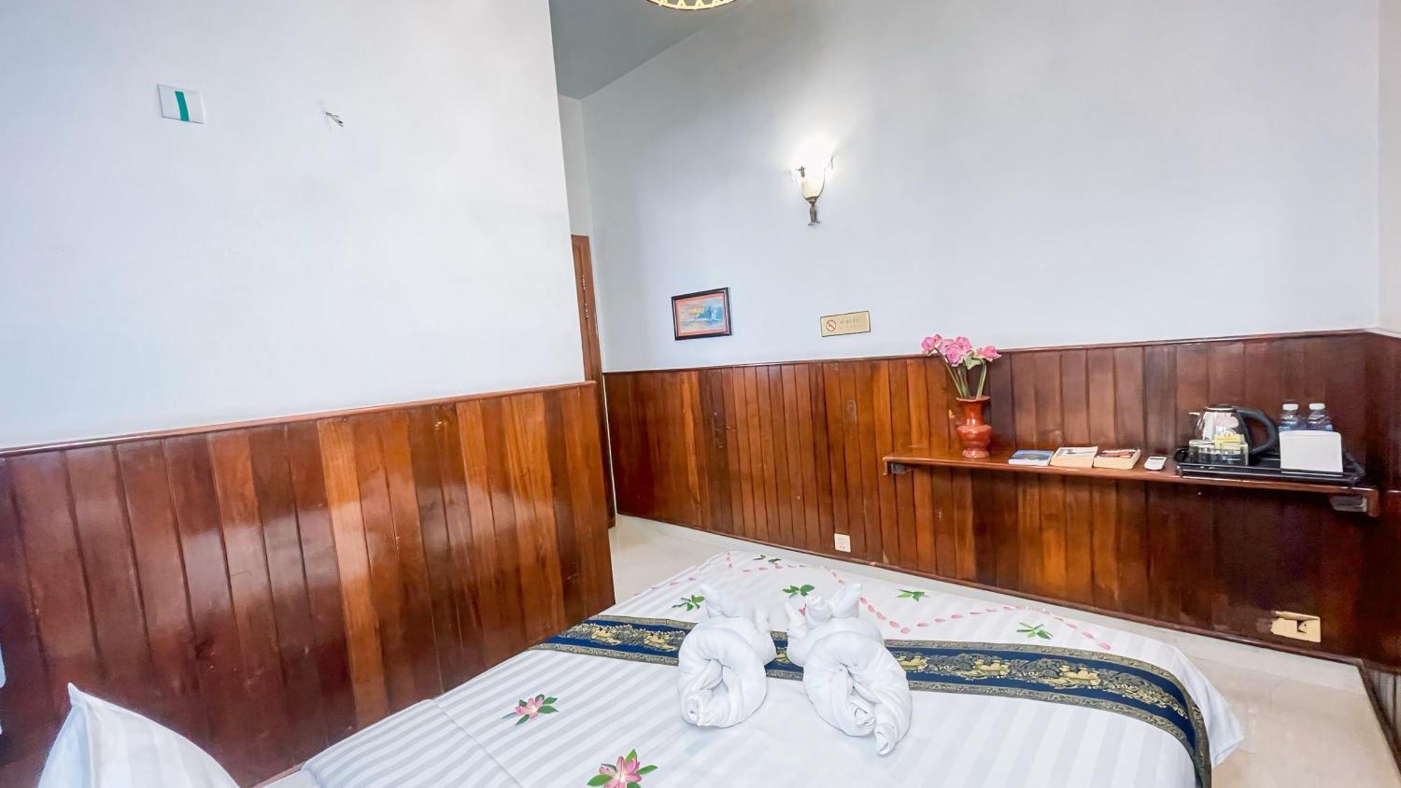 The Center Point Hotel Siem Reap Buitenkant foto