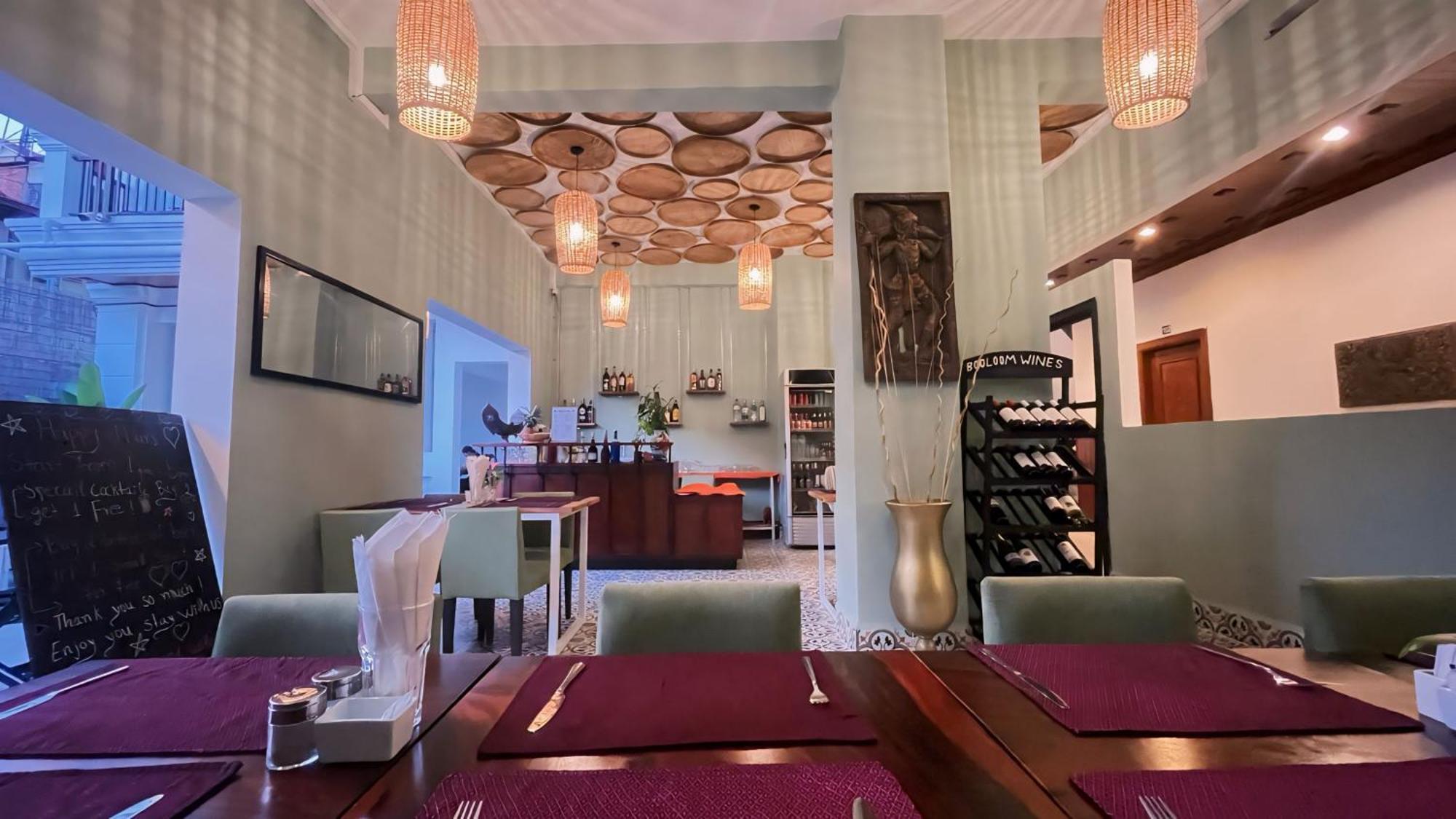 The Center Point Hotel Siem Reap Buitenkant foto